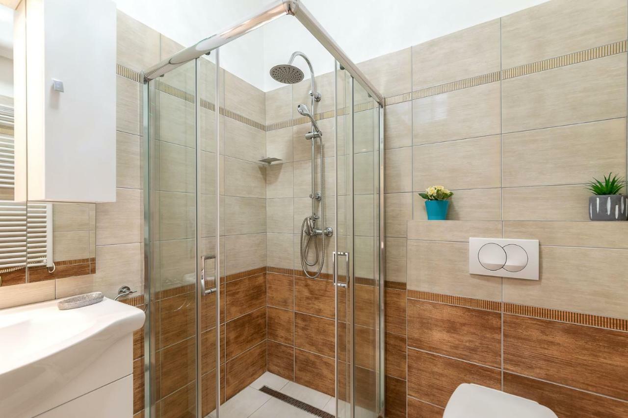 Kiraly Home Budapest City Center Extérieur photo